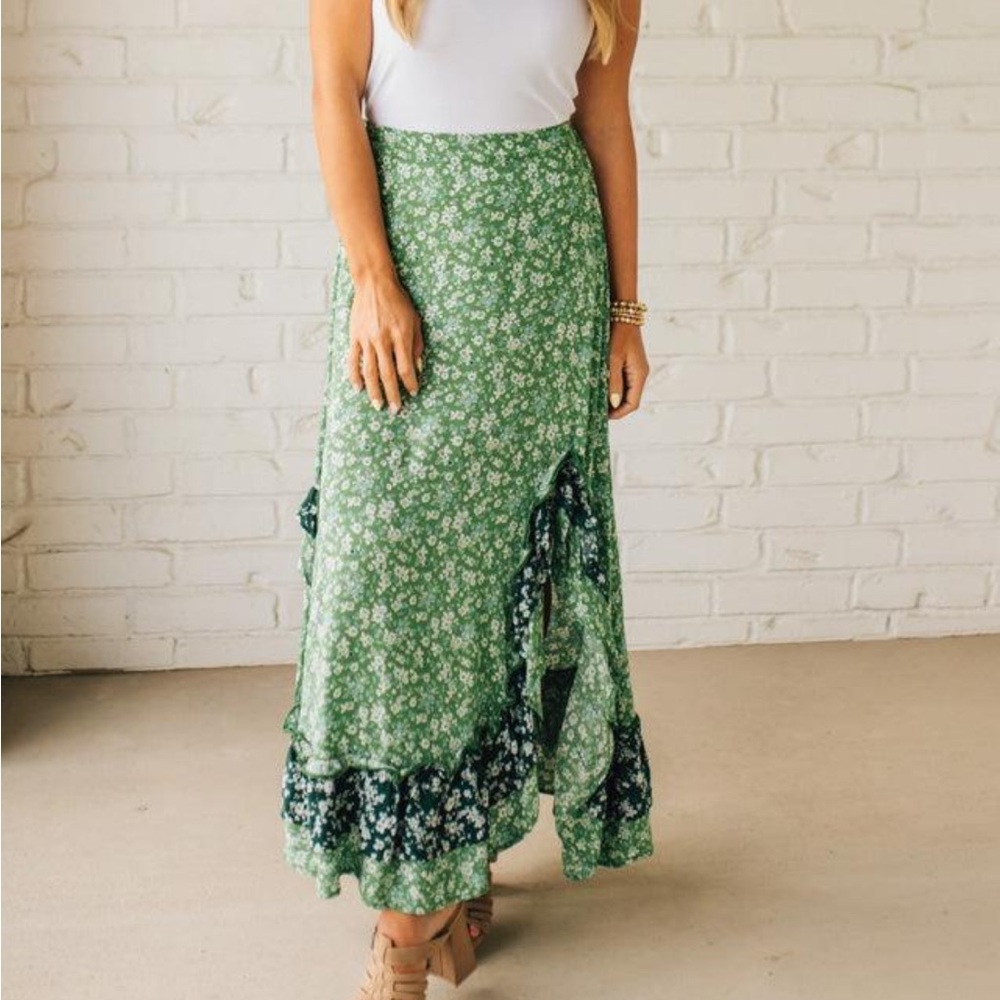 Double Side Slits Ruffled Maxi Skirt - Picture 9 of 16